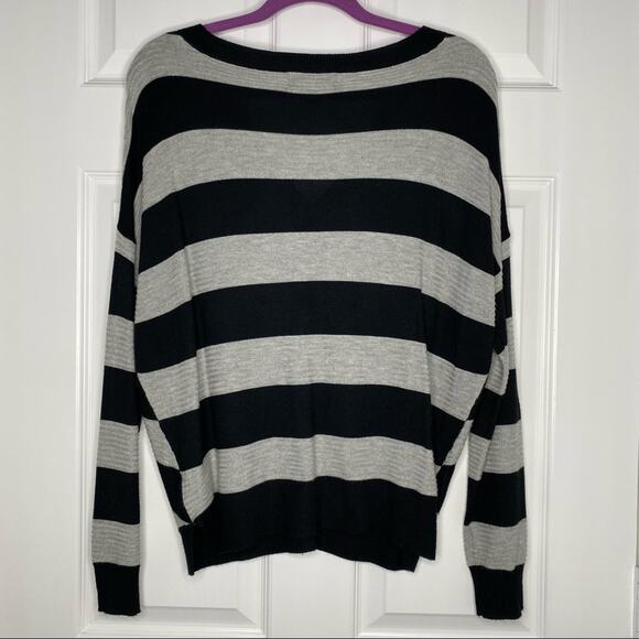 MOSSIMO Womens V Neck Drop Shoulder Dolman Sleeve Striped Sweater Top Size Small - Picture 5 of 7